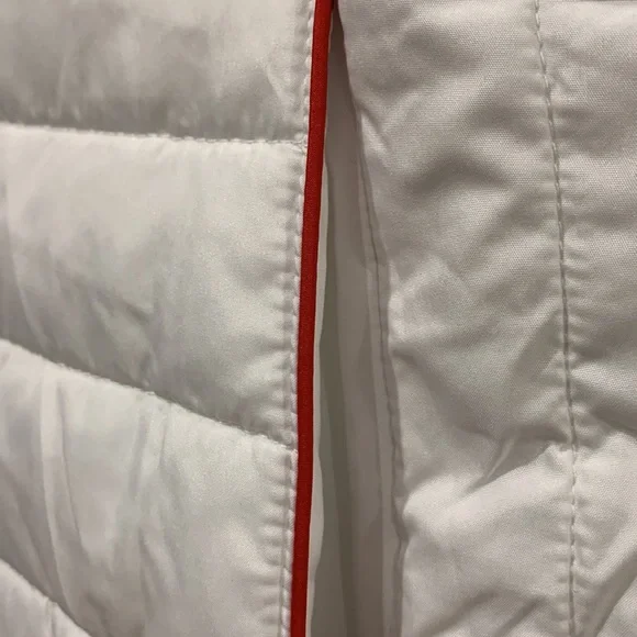 NFL Kansas City Chiefs women’s puffer vest - Picture 5 of 10